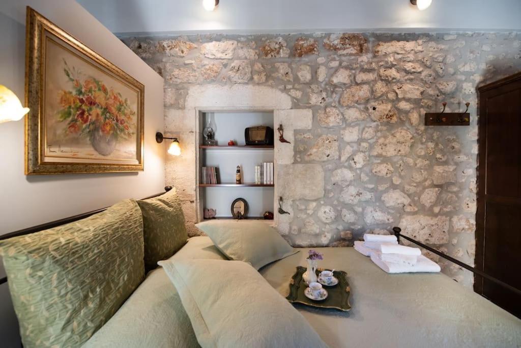La Casa Di Bella A Tradional Stone House With Barbecue Villa Kariá Екстериор снимка