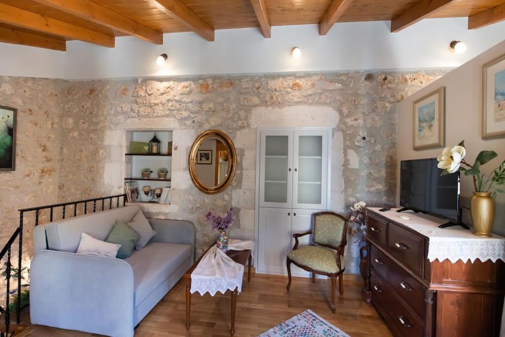 La Casa Di Bella A Tradional Stone House With Barbecue Villa Kariá Екстериор снимка