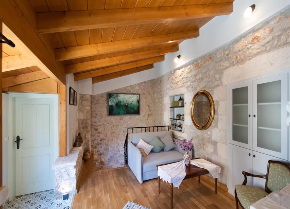 La Casa Di Bella A Tradional Stone House With Barbecue Villa Kariá Екстериор снимка