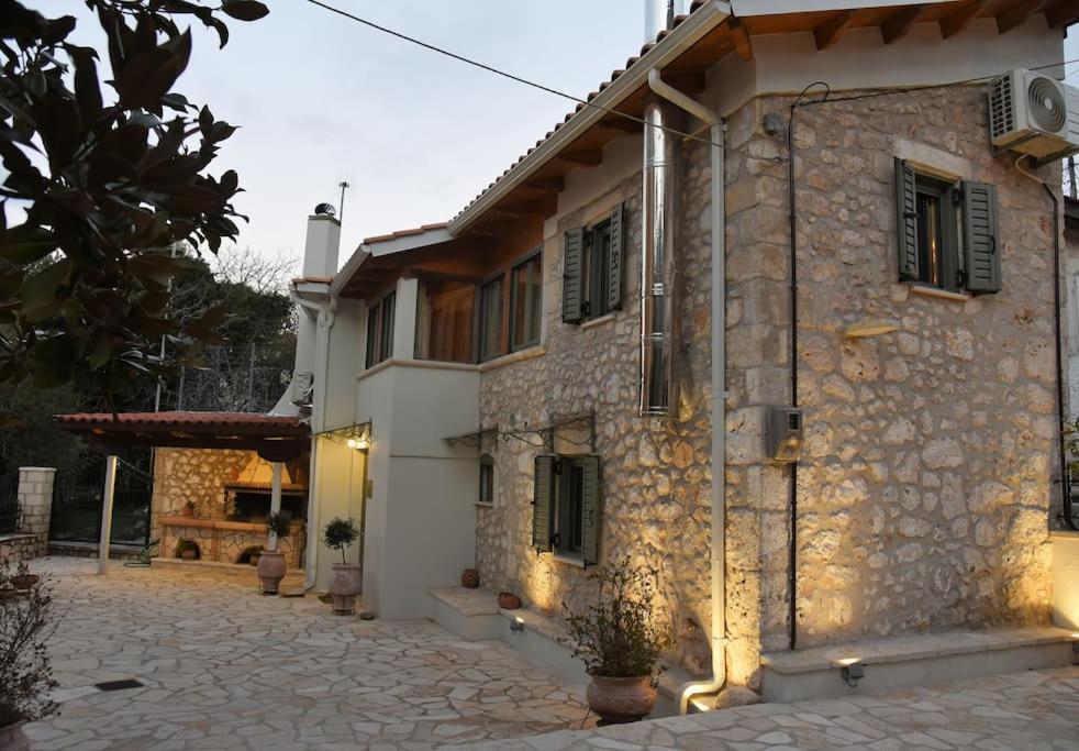 La Casa Di Bella A Tradional Stone House With Barbecue Villa Kariá Екстериор снимка