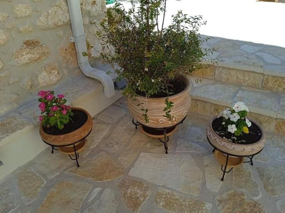 La Casa Di Bella A Tradional Stone House With Barbecue Villa Kariá Екстериор снимка