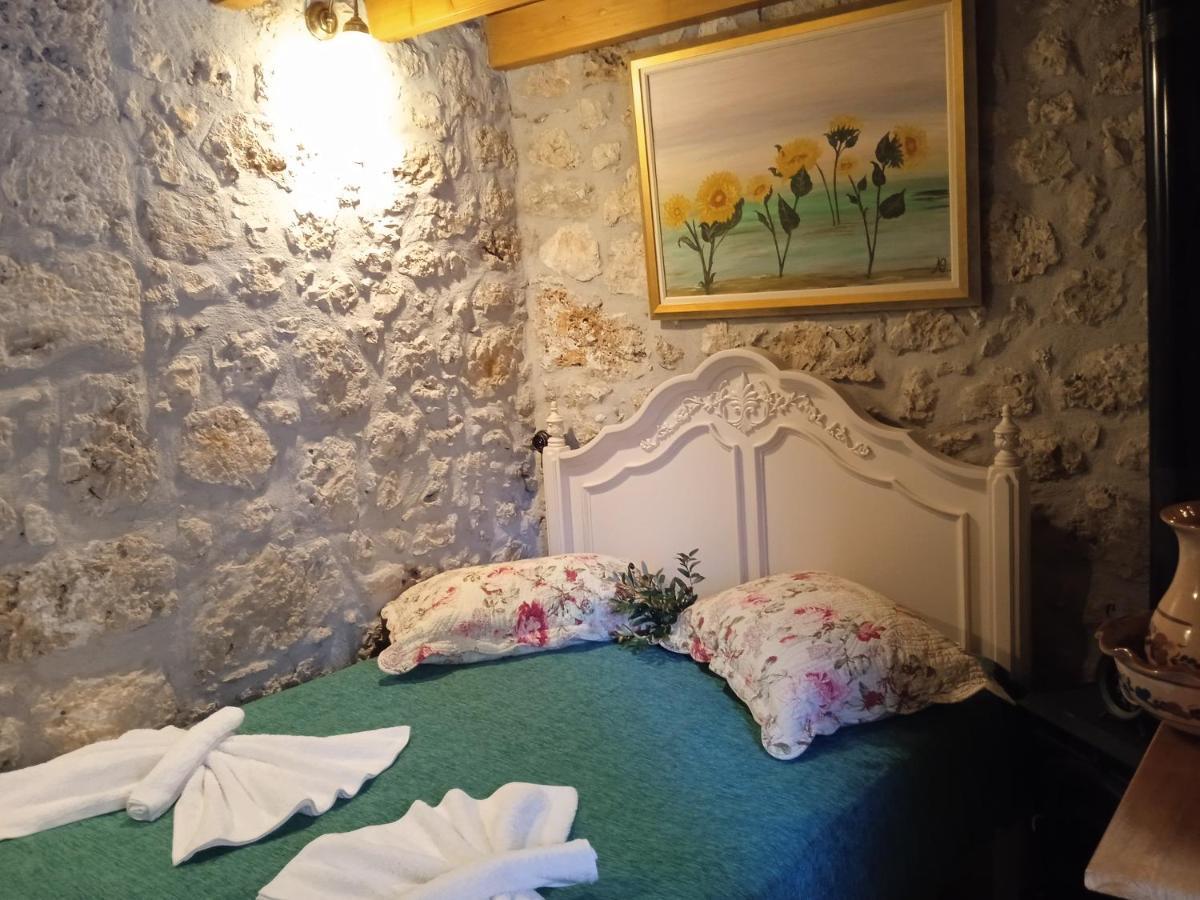 La Casa Di Bella A Tradional Stone House With Barbecue Villa Kariá Екстериор снимка