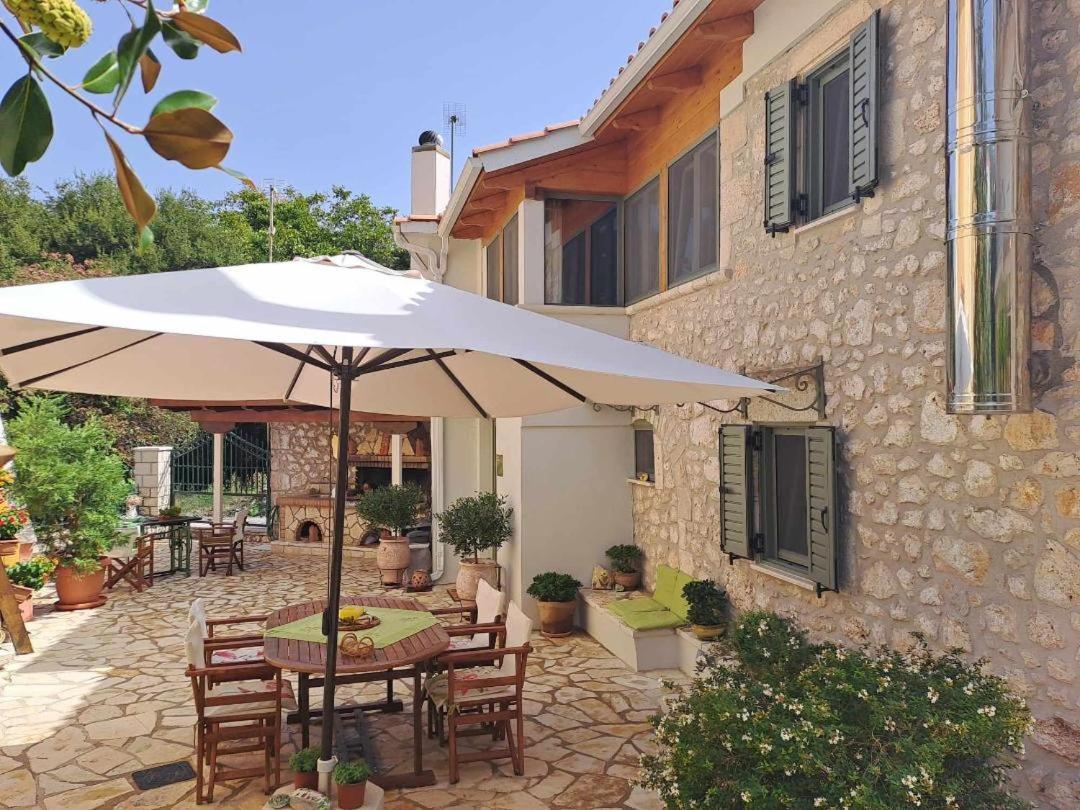 La Casa Di Bella A Tradional Stone House With Barbecue Villa Kariá Екстериор снимка