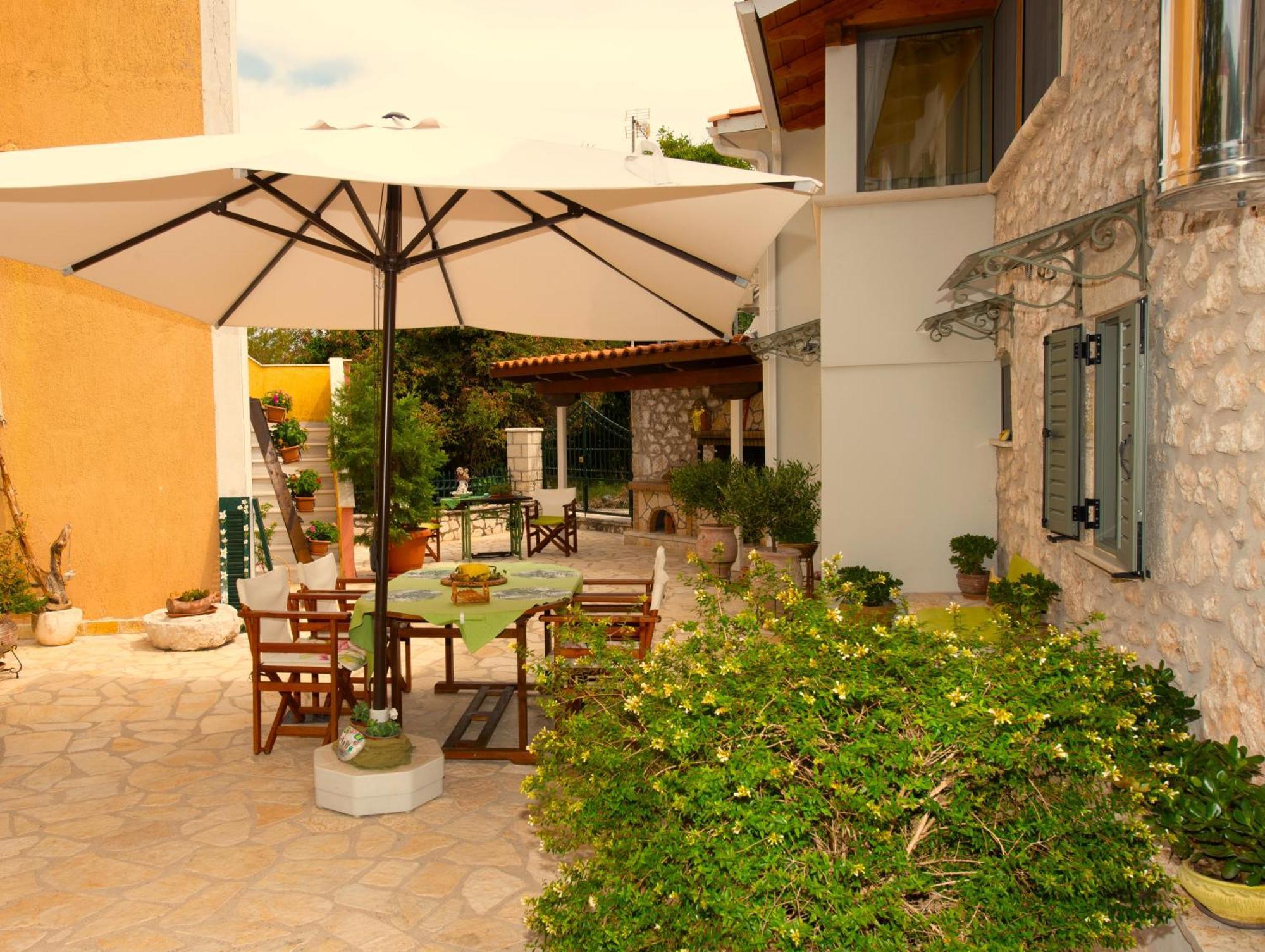 La Casa Di Bella A Tradional Stone House With Barbecue Villa Kariá Екстериор снимка