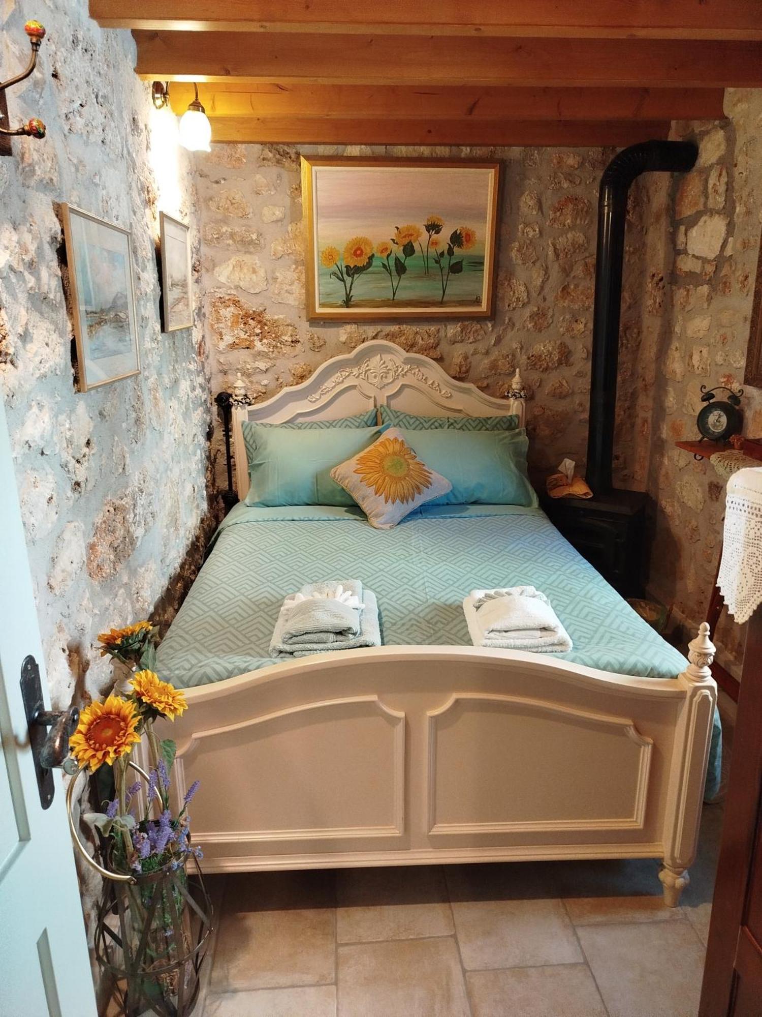 La Casa Di Bella A Tradional Stone House With Barbecue Villa Kariá Екстериор снимка